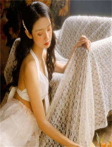 谁能百里挑一邹逸